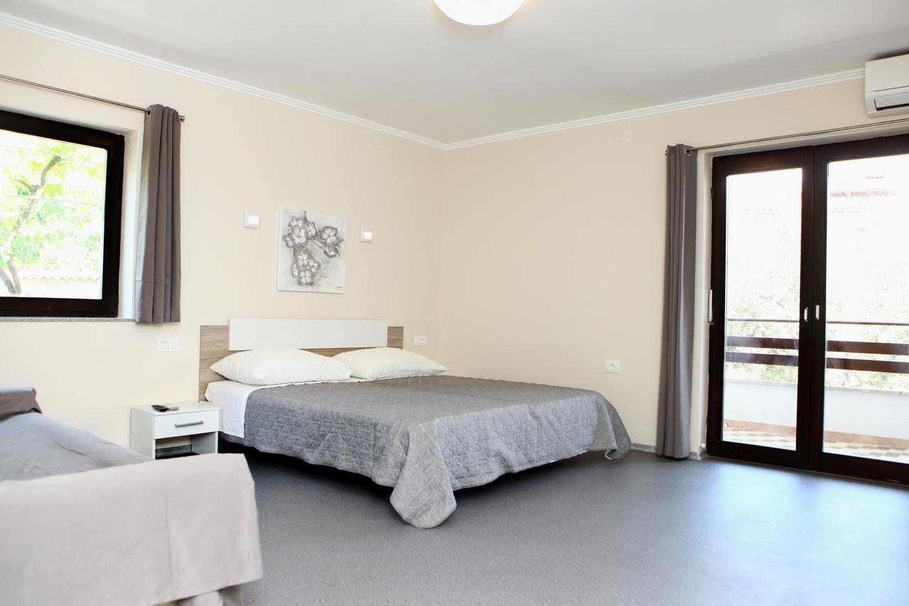 Spacious Izola Apartment Sl Eksteriør billede